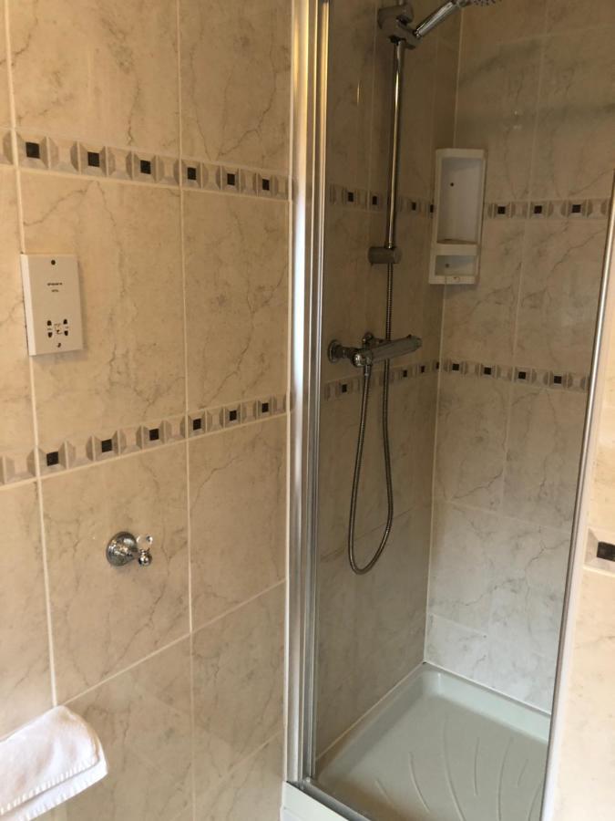 Cherry Tree House Веллингтон Экстерьер фото